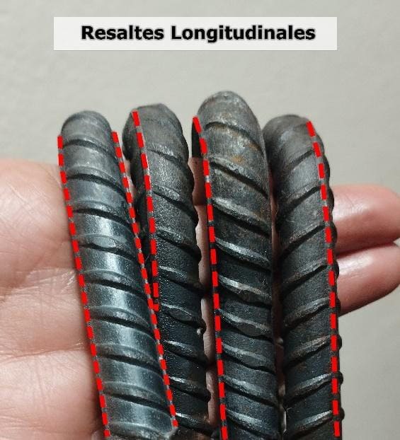 Resaltes longitudinales en varillas dobladas mediante el método tradicional