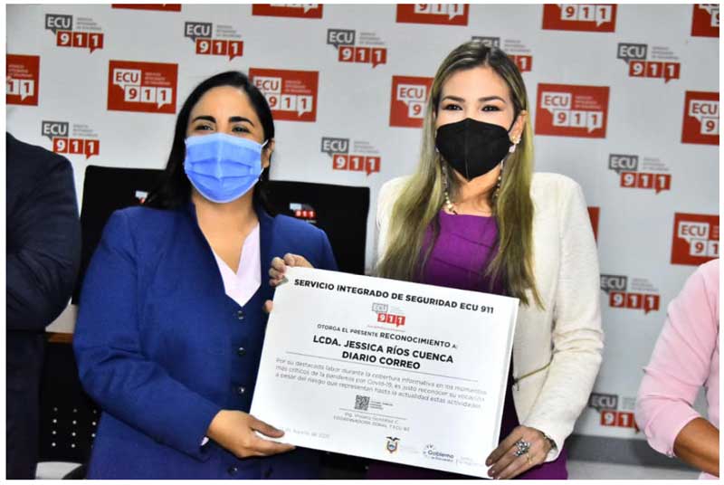 Jéssica
Ríos, periodista del diario Correo, dio su testimonio sobre la labor
informativa que cumplió los primeros meses de la pandemia.