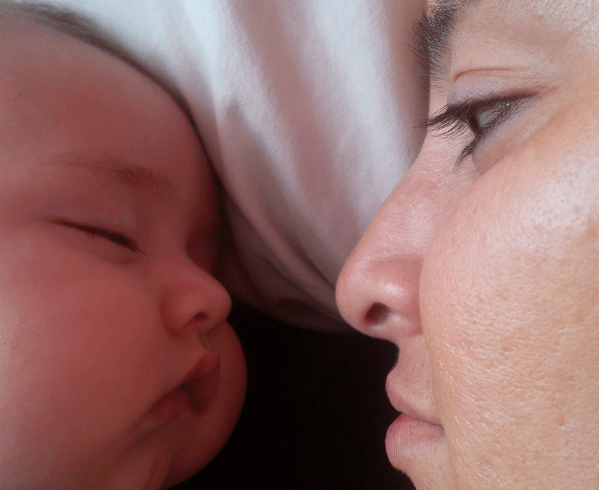 Cara a cara con la maternidad.
Louisa, un mes de nacida. Diciembre 2015.