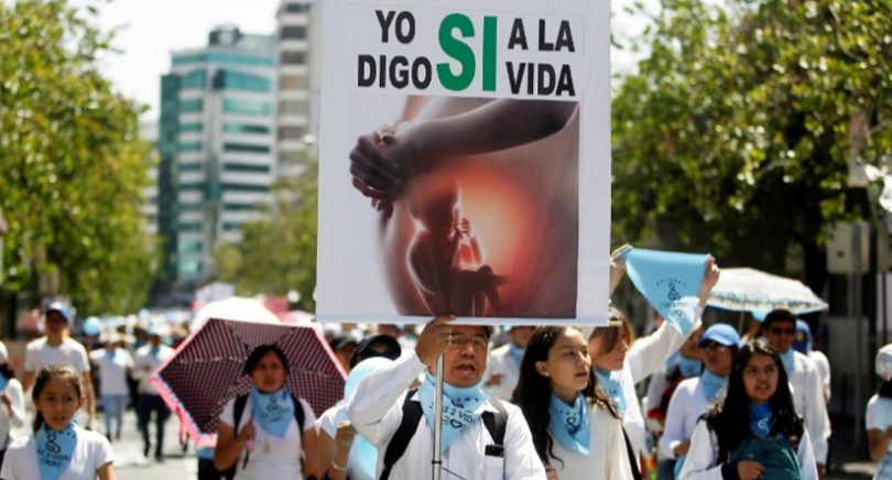 Marcha provida en contra de la despenalización del aborto en Ecuador