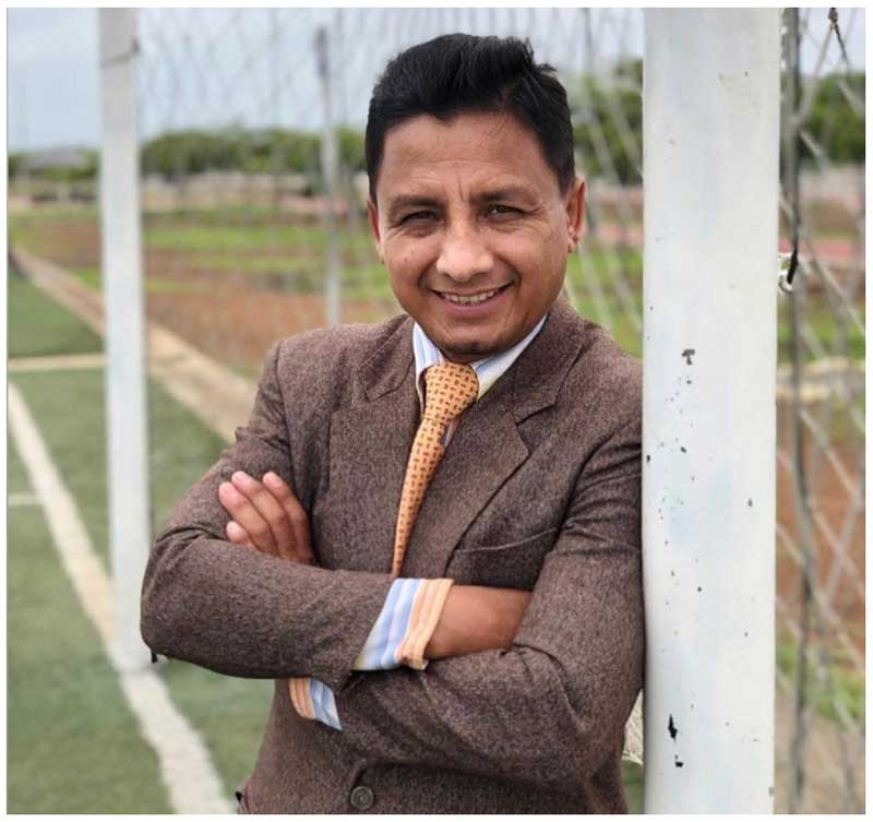 Luis Becerra, especializado en
periodismo de investigación, también participó en este estudio.