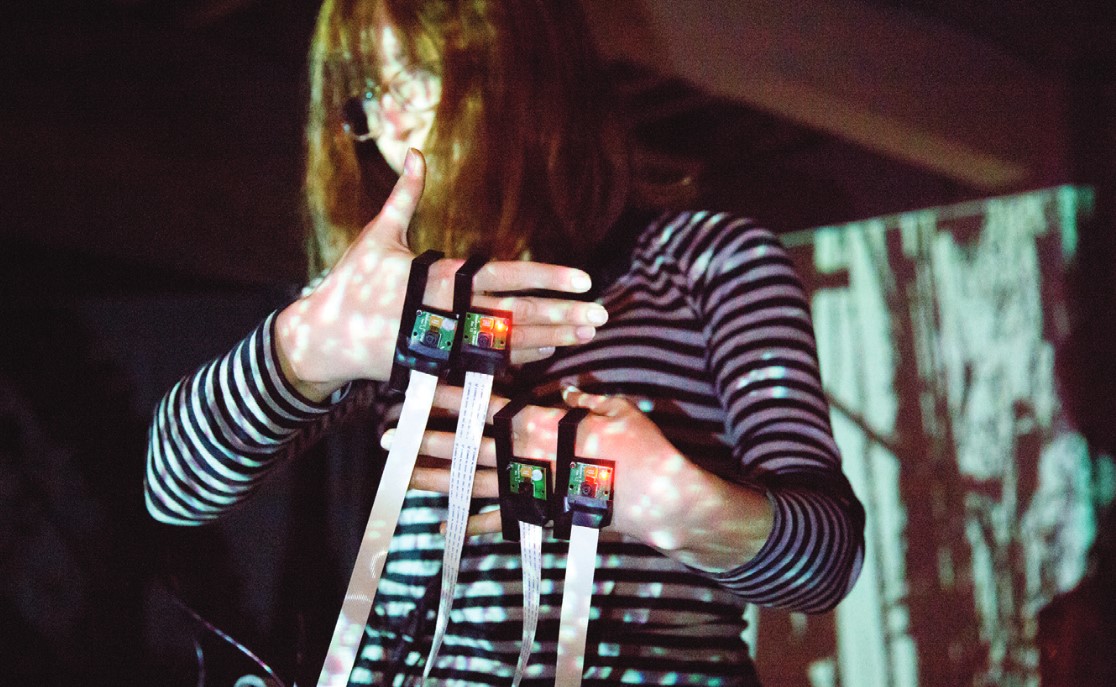 Photo of Agata Mergler with haptic cameras