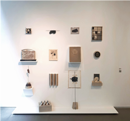 Figura 5. Eduardo Vargas Rico: Construcci&oacute;n Arqueol&oacute;gica Para la Introducci&oacute;n Cartogr&aacute;fica al Atlas de Venezuela (2022). Instalaci&oacute;n. Medidas variables. Cortes&iacute;a del artista.