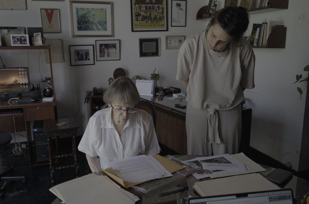Florencia Portocarrero junto a Nora de Izcue. Fotograf&iacute;a de Melissa Zapata.