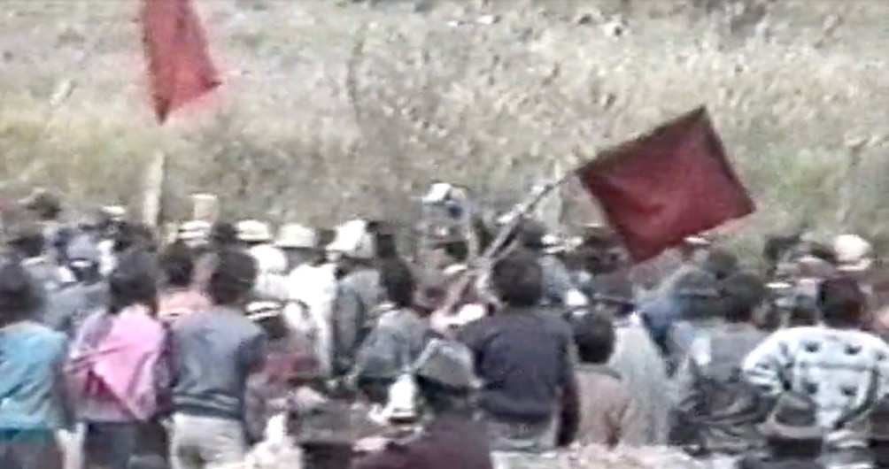 Fotograma de &laquo;Chapter One: Emancipation&raquo; de Derechos no humanos, Paulo Tavares, 2012.