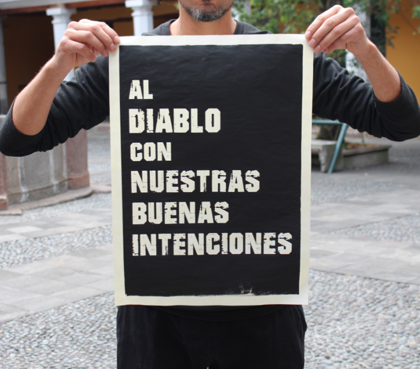 Afiche &laquo;Al diablo con nuestras buenas intenciones&raquo; inspirado en la frase de Iv&aacute;n Illich y presentado por Natasha Sandoval, Lenin Santacruz y Alejandro Cevallos en Yaku Parque Museo del Agua, 2023.